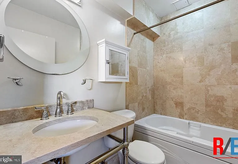 815 King St #4E — Photo 15