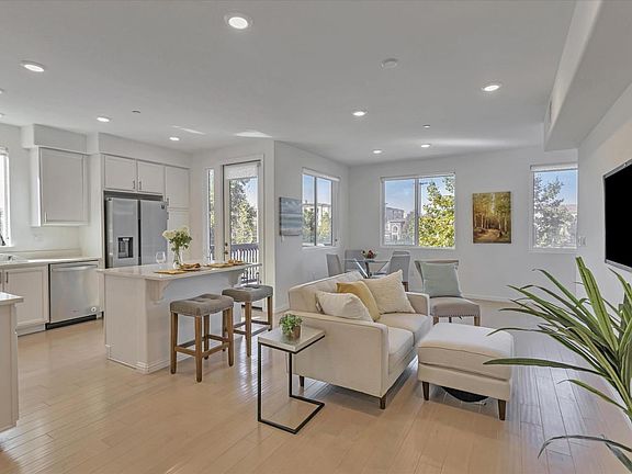 3rd image of 750 Garden St #20