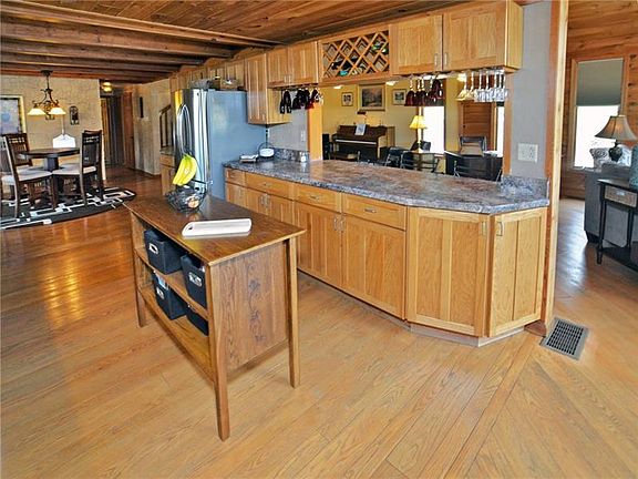 3rd image of 146 Bobcock Ln