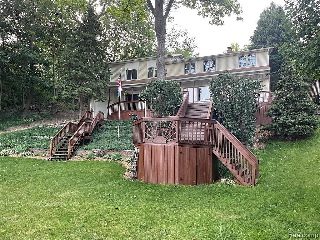 5635 Lakeview Blvd, Goodrich, MI 48438 MLS 20230051569 Zillow