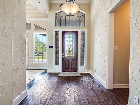 3rd image of 5507 Pinnacle Oak Dr