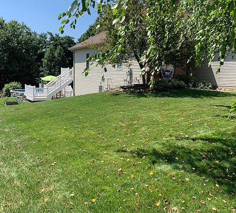 3rd image of 594 Silver Creek Dr