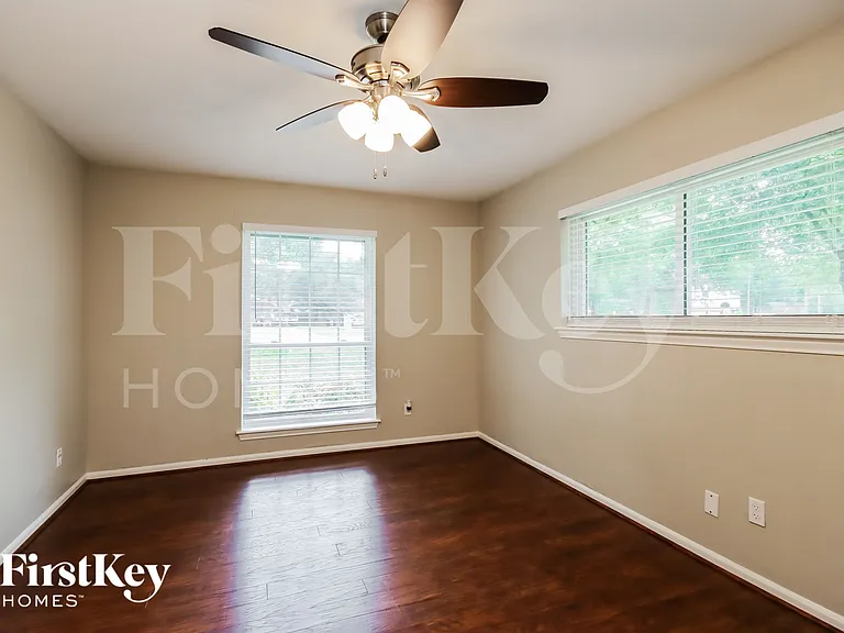 26715 Westwood Dr — Photo 11