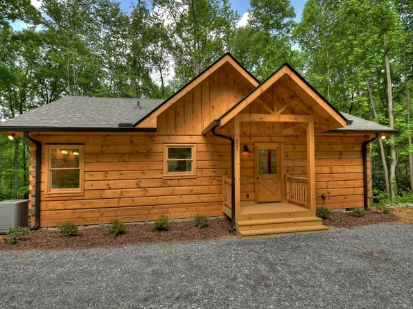261 Frost Mountain Trl, Ellijay, GA 30536