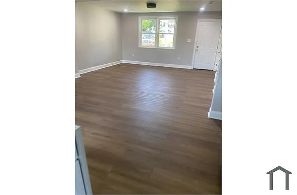 Building Photo - 3111 Hanlon Ave