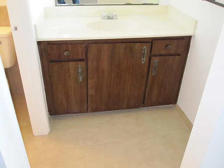1221 N Peach Ave #112 — Photo 5