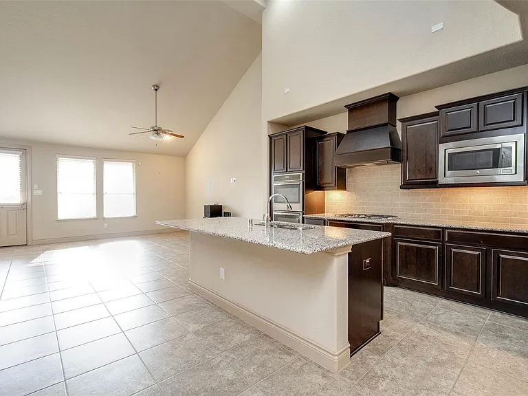 24111 Valencia Ridge Ln — Photo 14