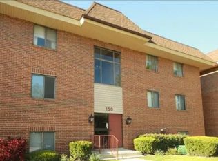150 E Fountainview Ln APT 3B, Lombard, IL 60148