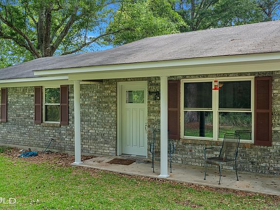 2nd image of 186 Hughes Rd