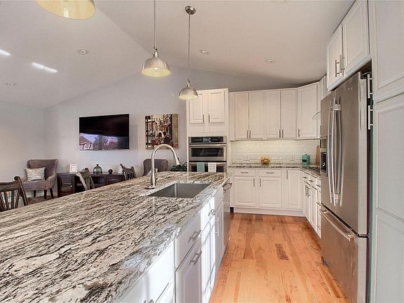 5th image of 3134 W 12th Avenue Ct