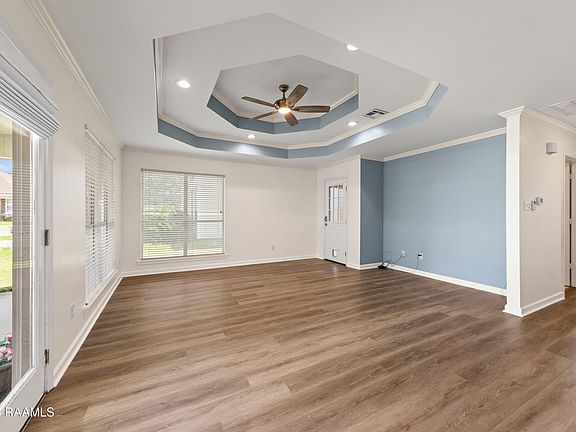 2nd image of 108 Elsinore Cir