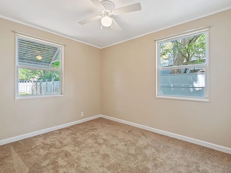 608 Missouri Ave — Photo 30