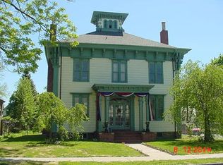 16 Oak St, Salem, NJ 08079