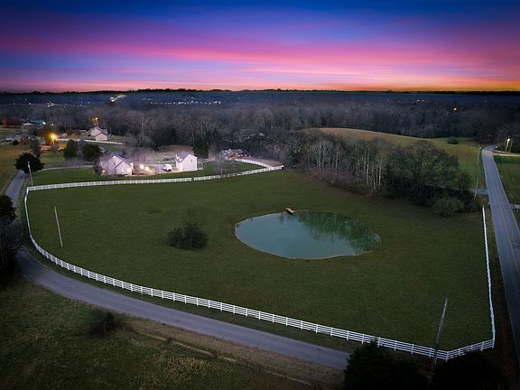 4th image of 1331 Norman Ln