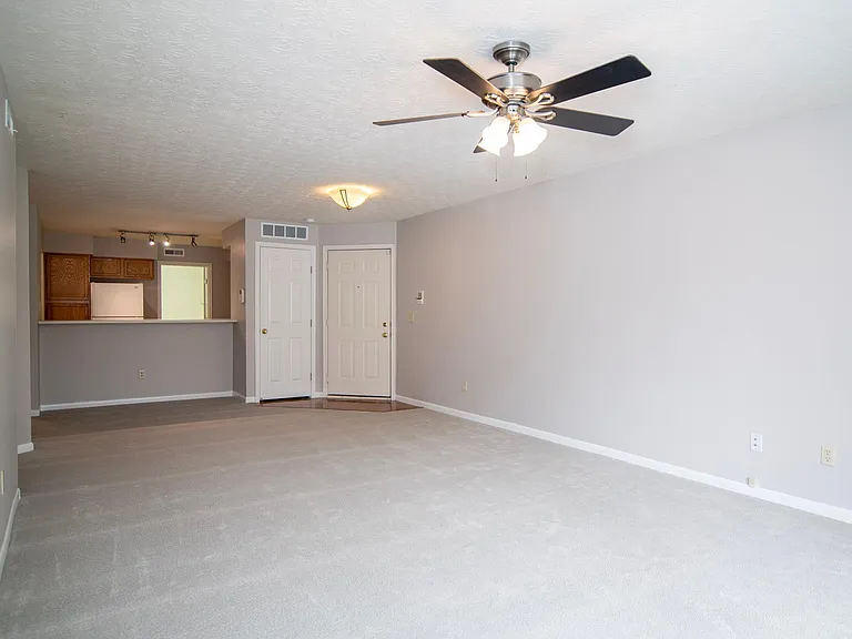 870 Southmeadow Cir #102 — Photo 5