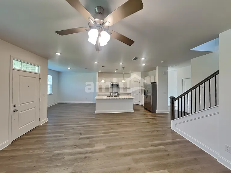 204 Argea Dr — Photo 6