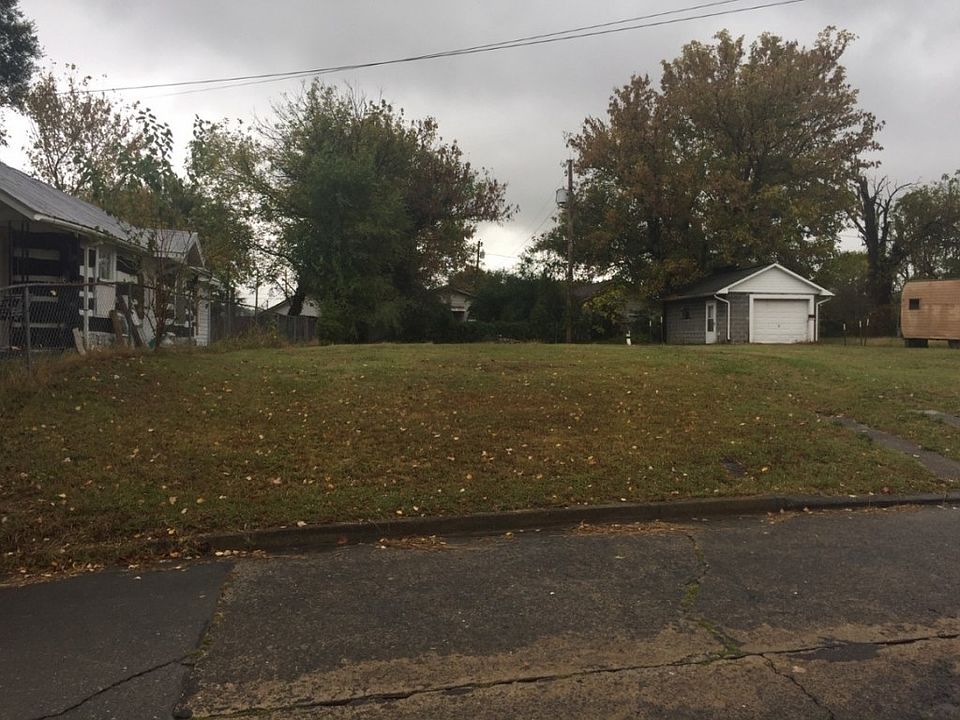 1st image of 916 Campbell St