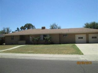 631 E Green Acres Dr, Hobbs, NM 88240