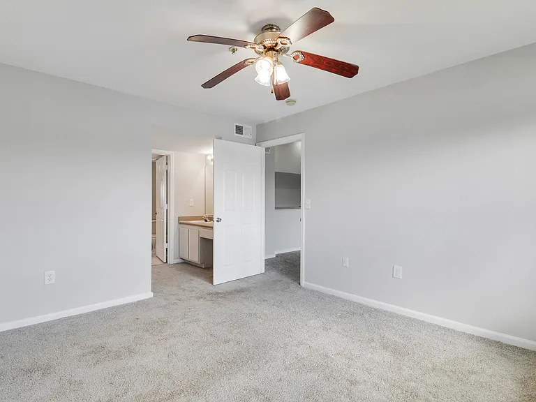 141 SW Palm Dr #306 — Photo 11
