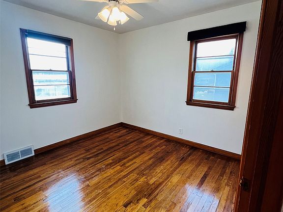 3rd image of 1189 Mason Ave