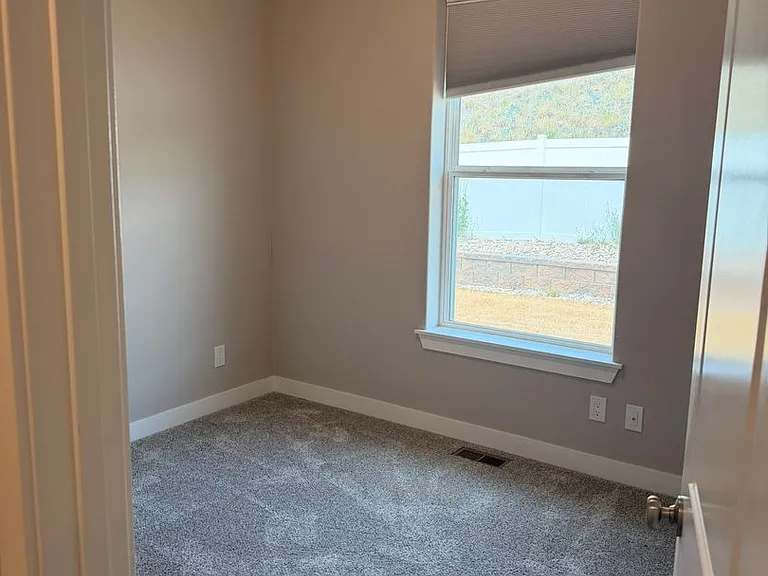 1726 Kade Ct — Photo 11