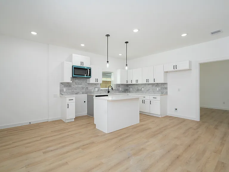 7504 Laura Koppe Rd #D — Photo 11