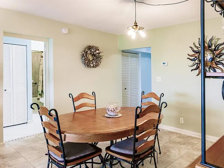 1255 E Peppertree Dr #306 — Photo 7