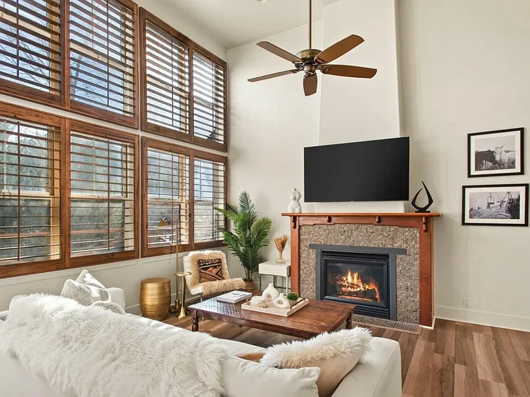 536 Evans Ct — Photo 4