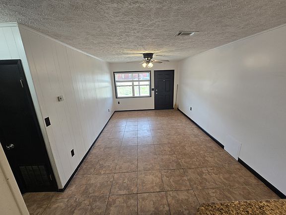 4th image of 3613 E 14th St #1