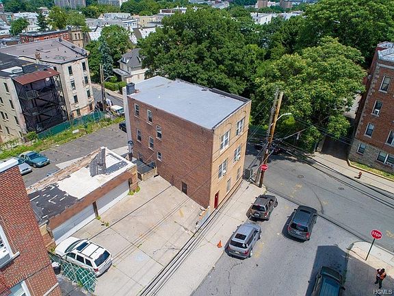 5th image of 230 Elm St