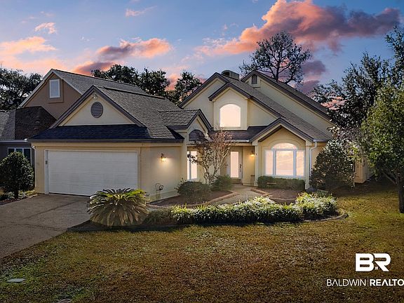 5th image of 633 Saint Andrews Dr