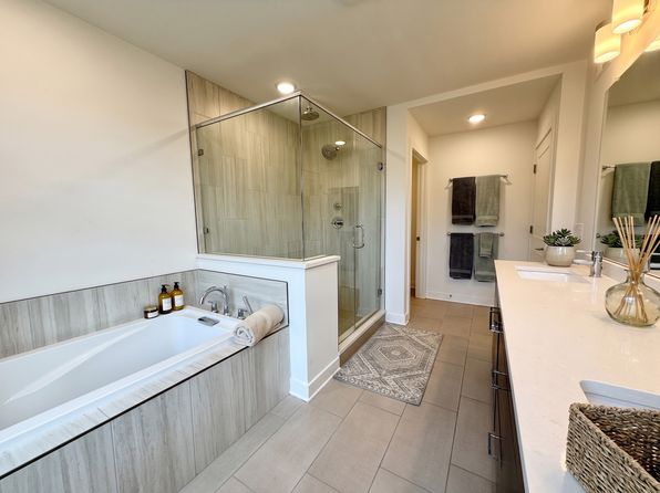 4589 Riverside Way