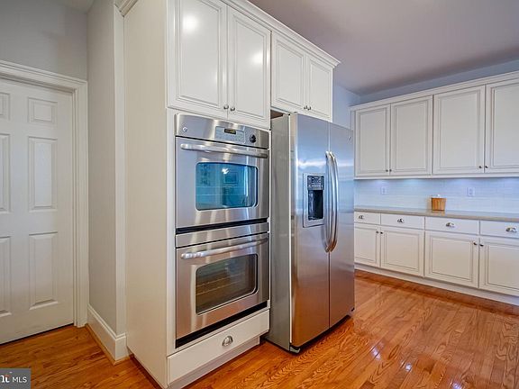 5th image of 209 Ann Dr