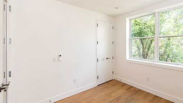 Rented by Nooklyn NYC LLC | media 13
