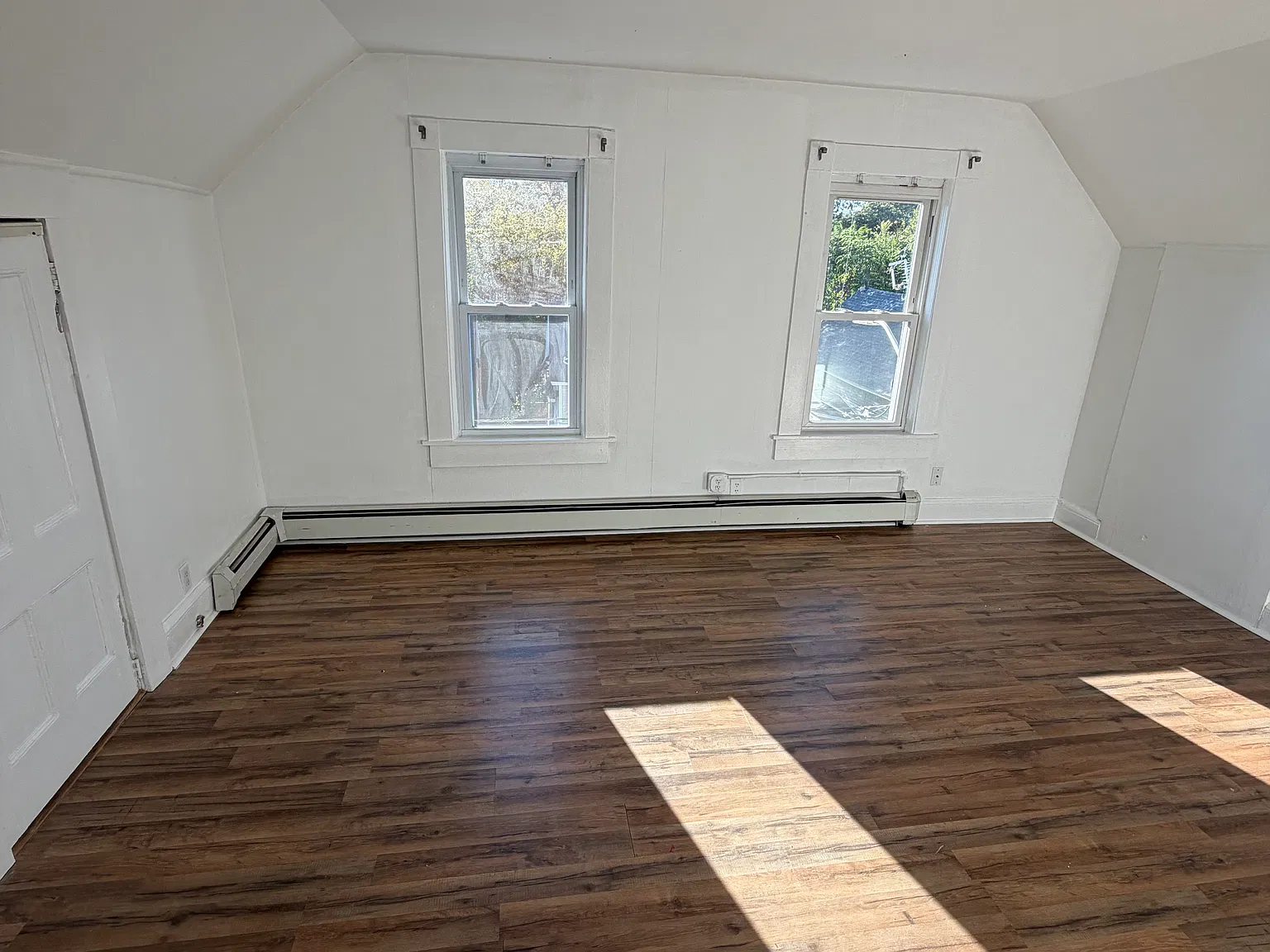 3 bed, 1000 sqft, $2,500 — Photo 4