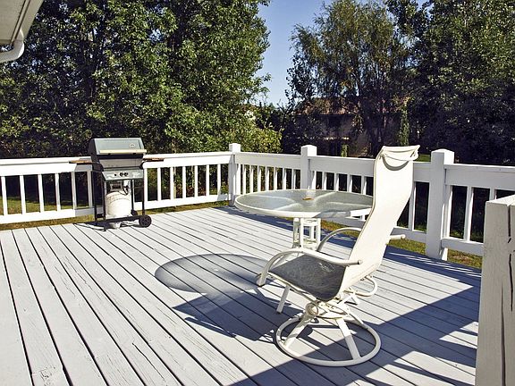 Private Deck