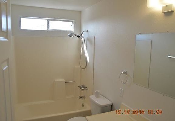 5th image of 4044 Nordica Ave
