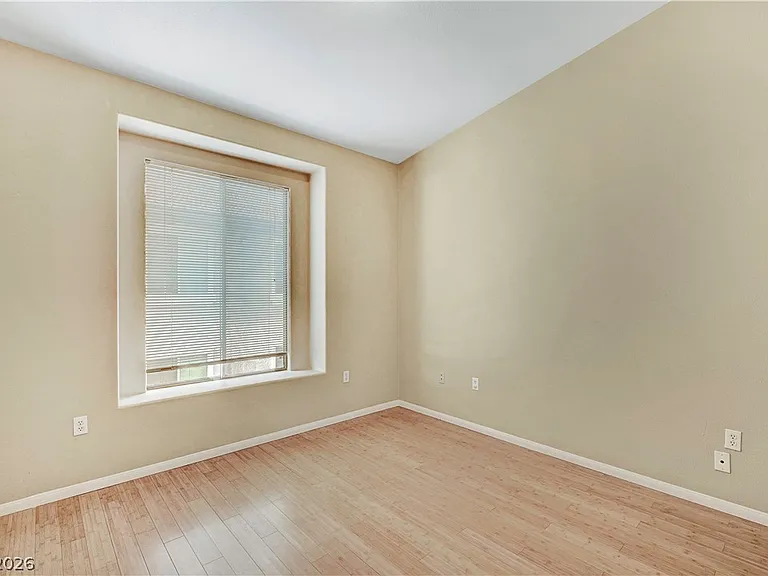 2305 W Horizon Ridge Pkwy #2423 — Photo 16