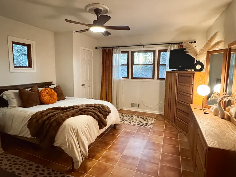 2056 Lenox Rd NE — Photo 30