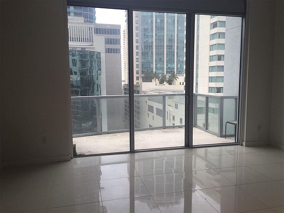 4th image of 1060 Brickell Ave #6O9