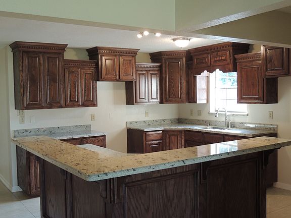 5th image of 2520 Harvey Dr