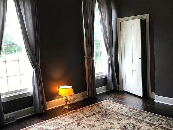 3rd image of 780 Brady Ave