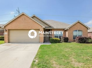 221 Kennedy Dr, Crowley, TX 76036