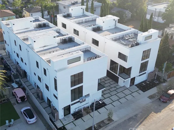 5747 N Canvas Ct, North Hollywood, CA 91601