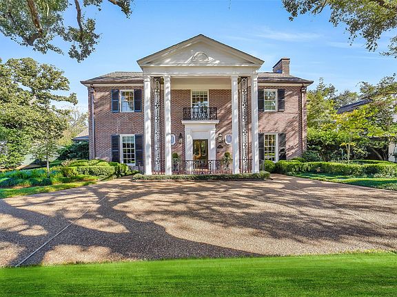 3rd image of 2033 Claremont Ln