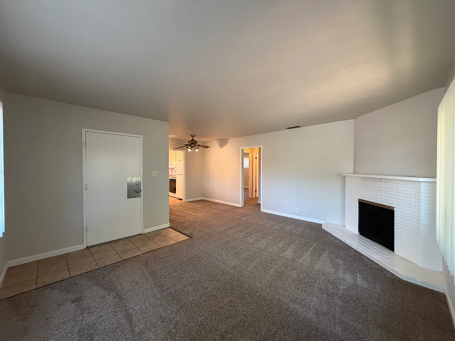 2 bed, 1004 sqft, $1,995 — Photo 3