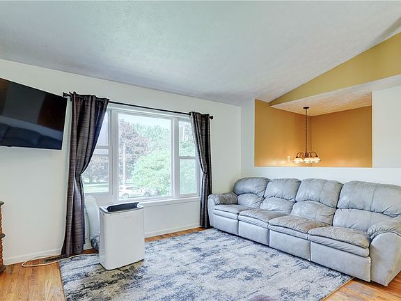 5th image of 4919 Upper Holley Rd