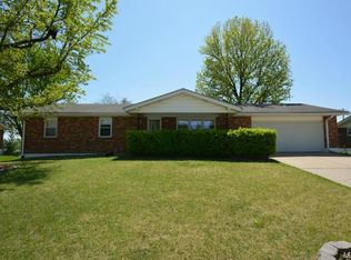 635 Clarence Dr, Saint Charles, MO 63301