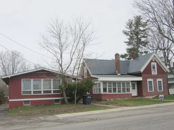 21 State St, Canton, NY 13617