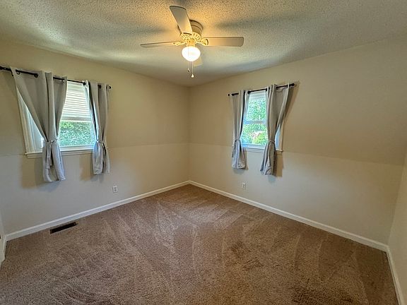 5th image of 1447 Anderson St